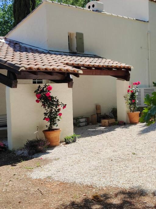 Villa Handres Nans les Pins Bagian luar foto